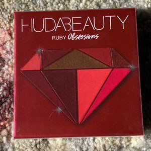 Huda Beauty Obsessions Eyeshadow Palette